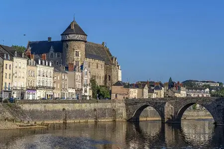 Laval - Château et vieille ville